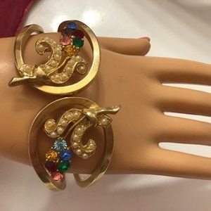 Gold Toned Bracelet Opens in Front